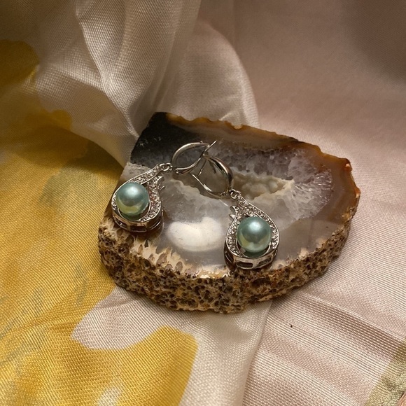 STRIKING green Pearl necklace matching Earring included - Picture 4 of 10